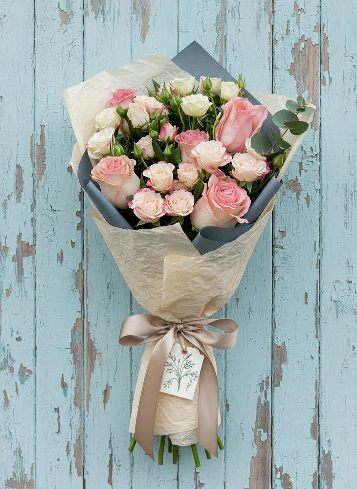 Букет цветов из: Розы в Пурпе