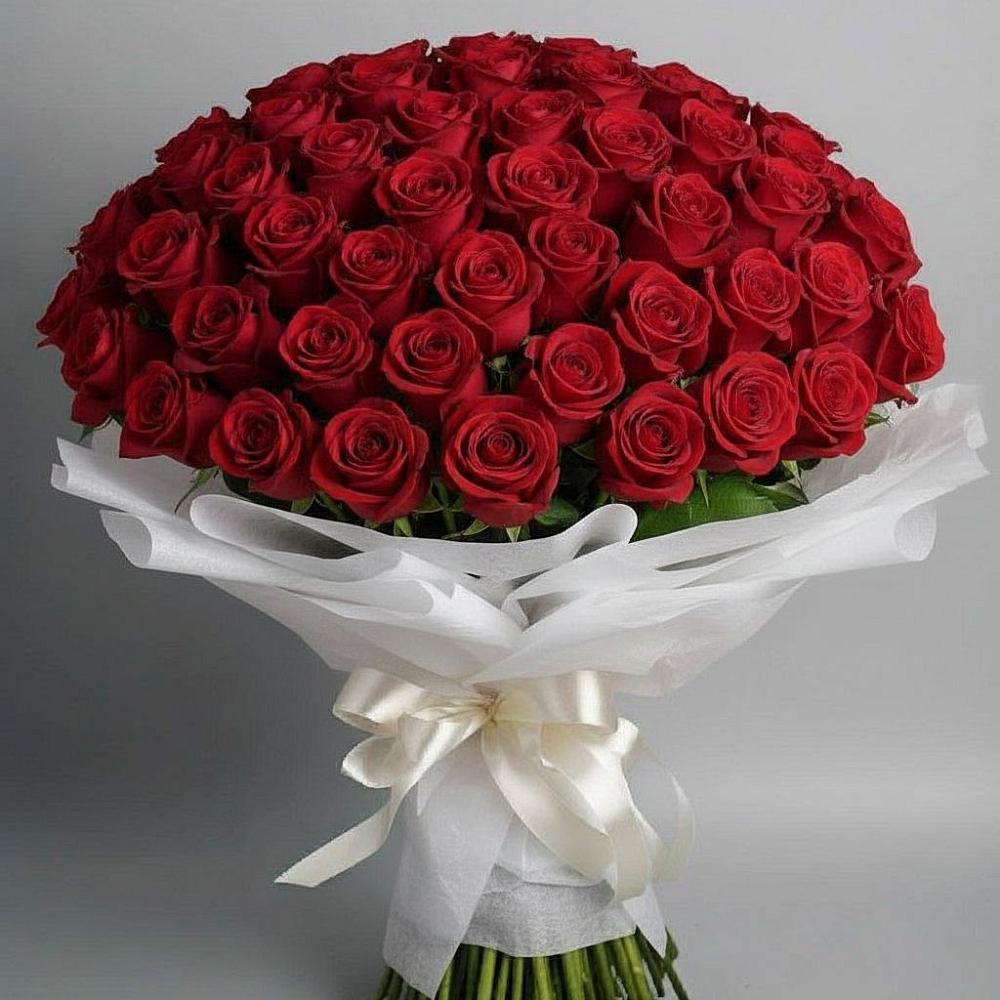 Букет 101 Красная роза Блэк Мэджик в Пурпе