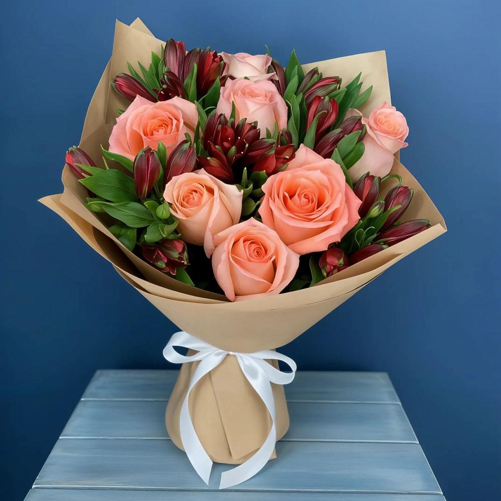 Букет цветов из: Розы и Альстромерии в Пурпе