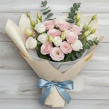 Букет цветов из:  Лизиантусы в Пурпе