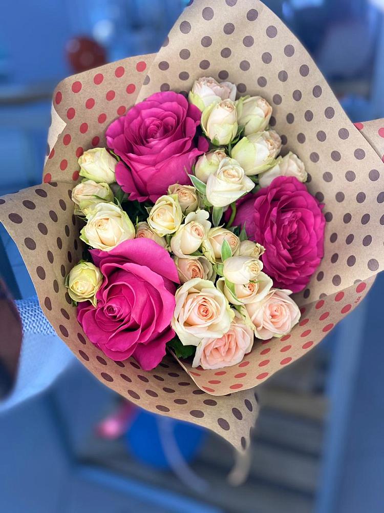 Букет цветов из: Розы в Пурпе