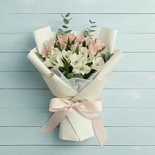 Букет цветов из:  Альстромерии #REPLACE_PRED# Пурпе