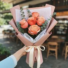 Букет цветов из:  Розы в Пурпе