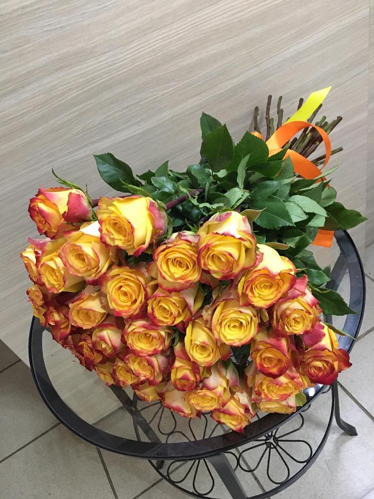 Букет Желтые розы в Пурпе