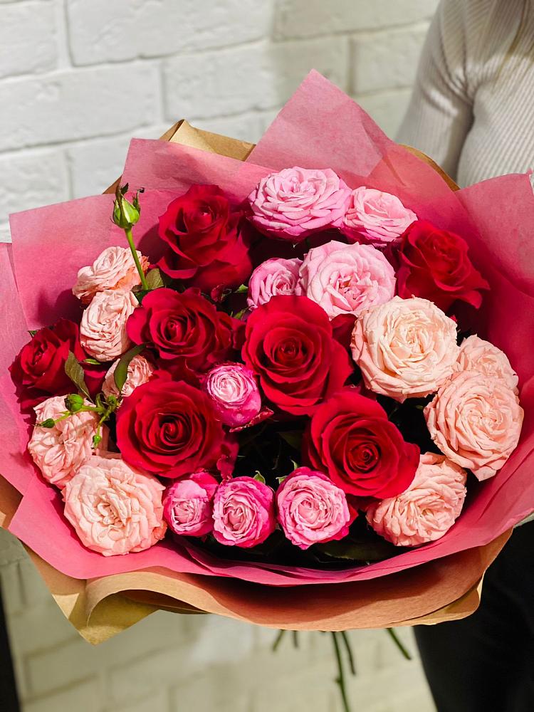 Букет цветов из: Розы в Пурпе