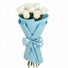 Букет 7 белых роз Проуд в Пурпе