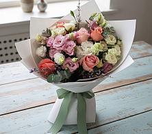 Букет цветов из:  Розы, Лизиантусы и Гвоздики #REPLACE_PRED# Пурпе