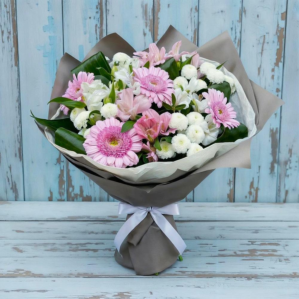 Букет цветов из: Герберы, Альстромерии и Хризантемы в Пурпе