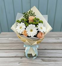 Букет цветов из:  Герберы, Розы и Хризантемы в Пурпе