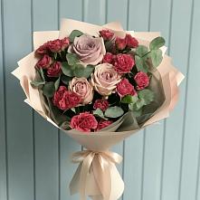 Букет цветов из:  Гвоздики и Розы #REPLACE_PRED# Пурпе