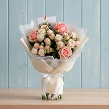 Букет цветов из:  Розы в Пурпе