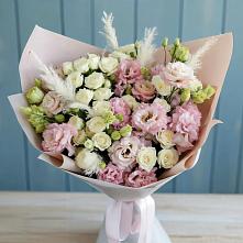 Букет цветов из:  Альстромерии и Розы в Пурпе